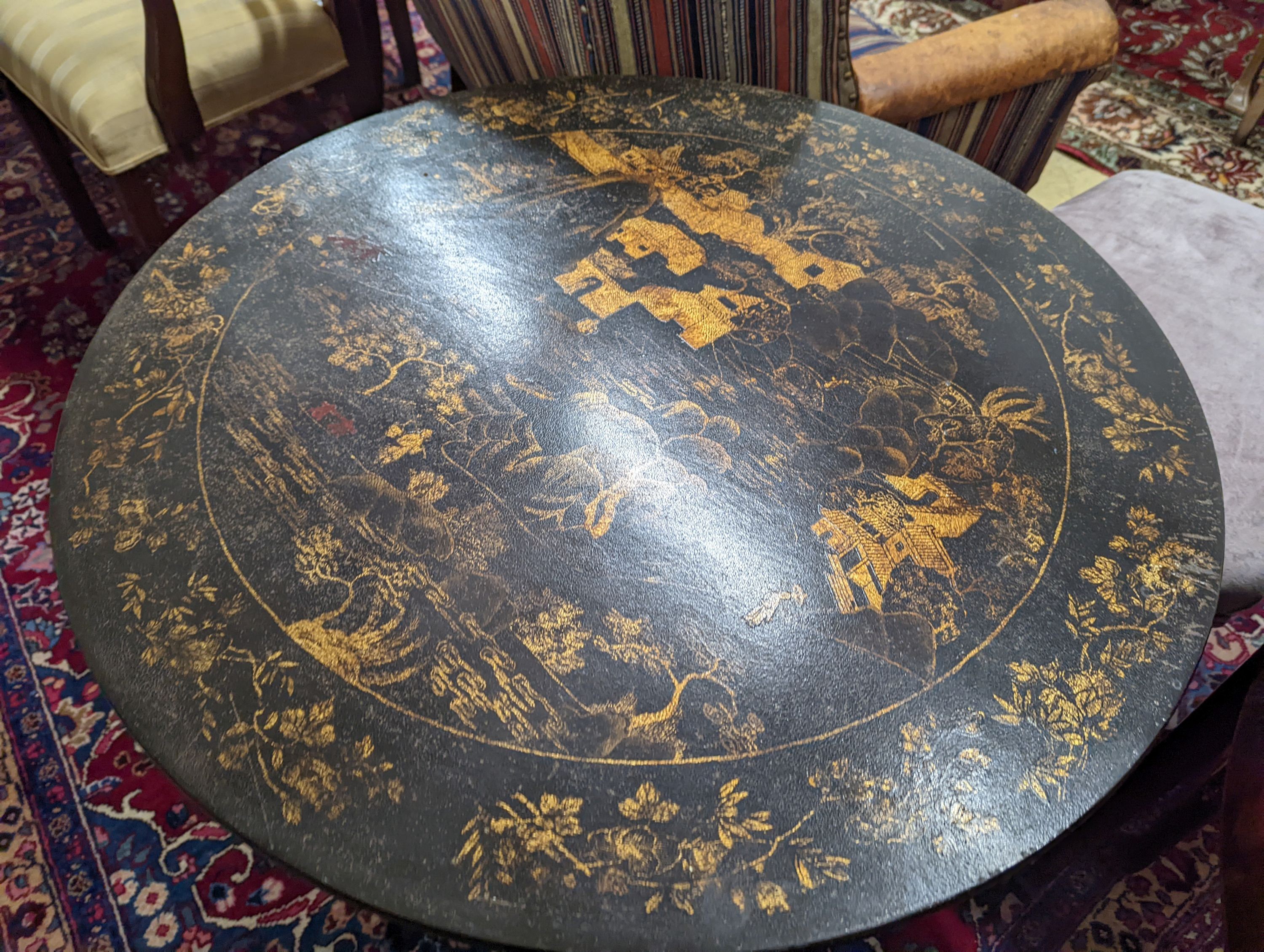 A japanned circular centre table. D-80cm, H-79cm.